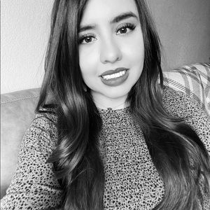 Meet your Posher, Mila